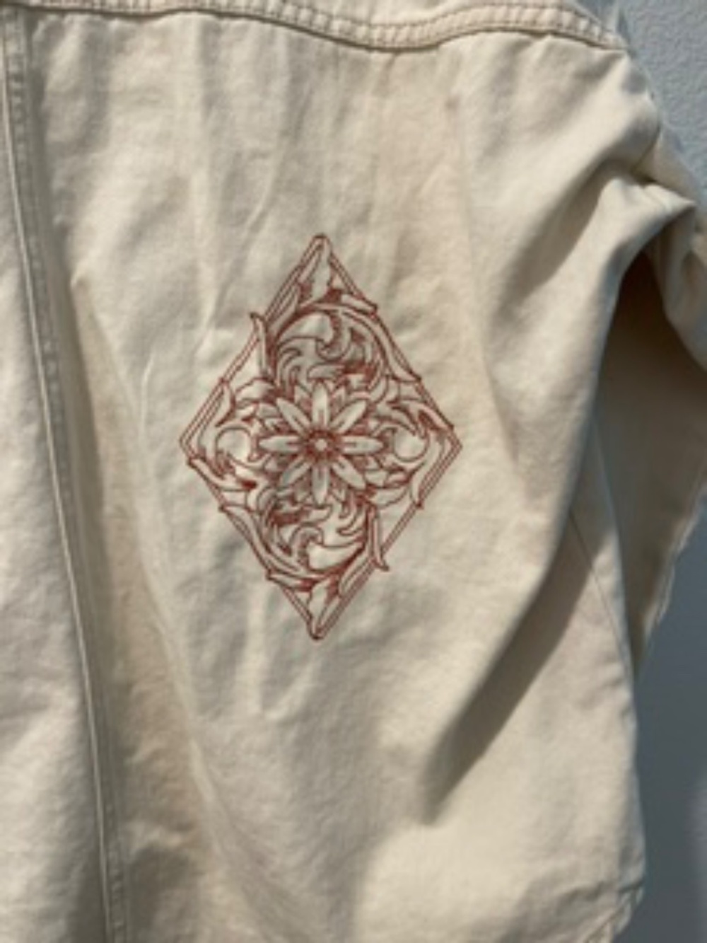 One of a Kind Embroidered Western Cream Denim Jacket L - Picture 4 of 9